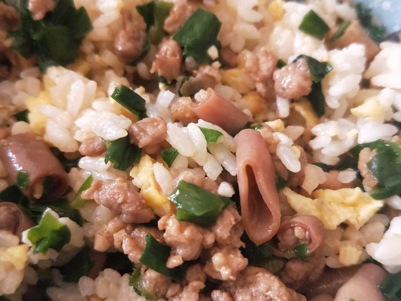 骨头肉做法：揭秘宠物护理人员如何为爱宠烹饪佳肴